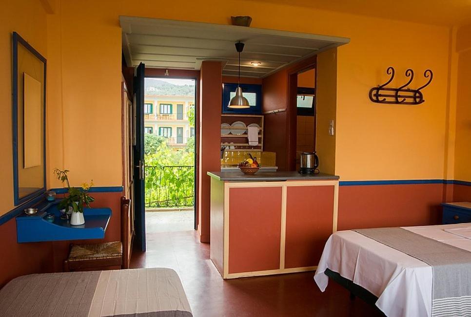 Hotel Votsala Pyrgi Thermis Екстериор снимка